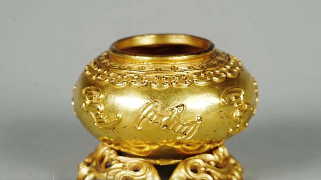 清代铜鎏金水盂和清代铜砚滴，这两件藏品哪一件是假的？